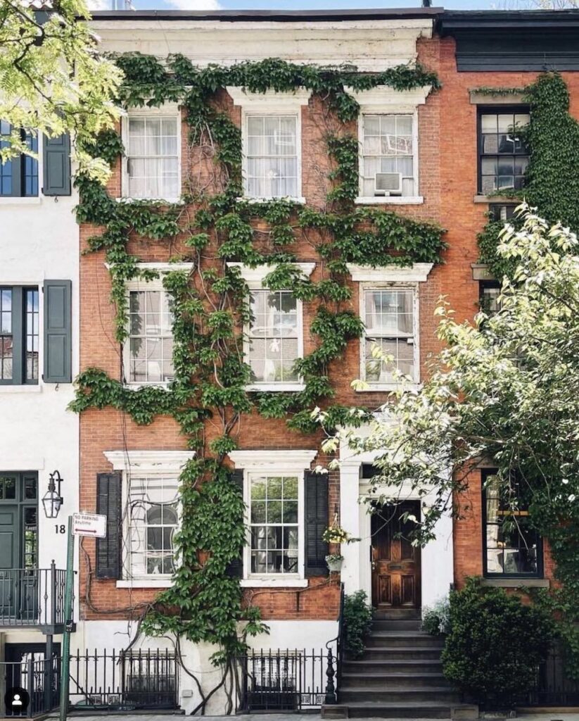 New York Rowhouse in Spring